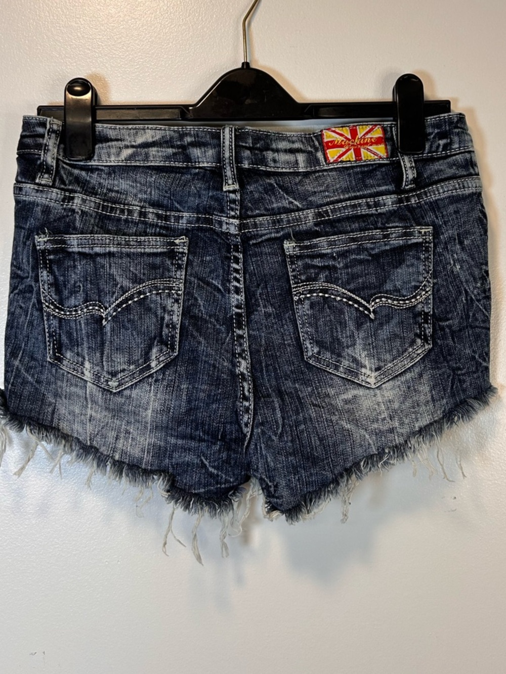 Machine Jeans Inc. Nouvelle Mode Acid Wash Distressed Shorts Women’s Large‎